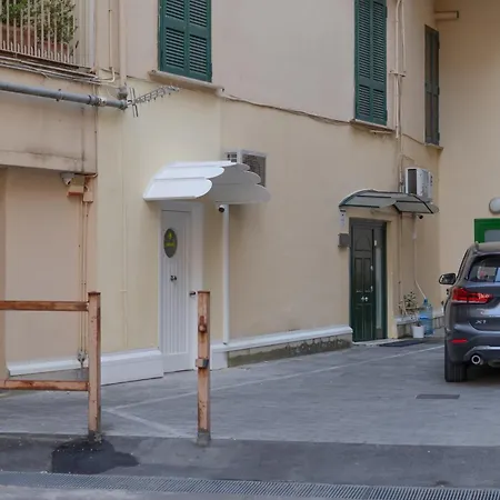 Yes I Know My - Mini Martiri